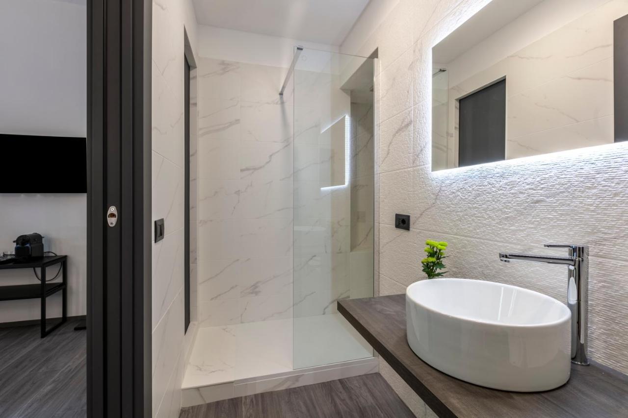Residenza Sacconi By Hili Hotel Roma Ngoại thất bức ảnh