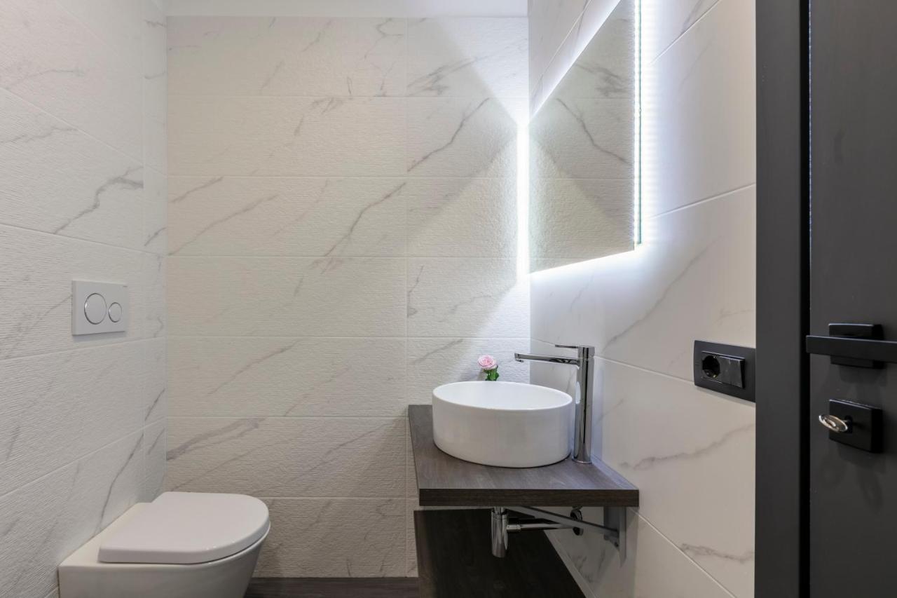 Residenza Sacconi By Hili Hotel Roma Ngoại thất bức ảnh